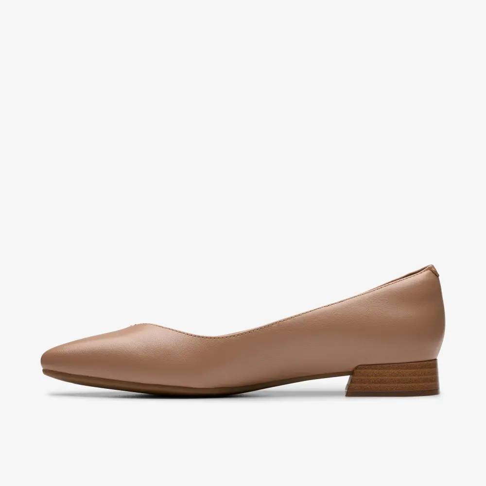 Women’s Natalyn Wish Warm Beige Leather Flats online